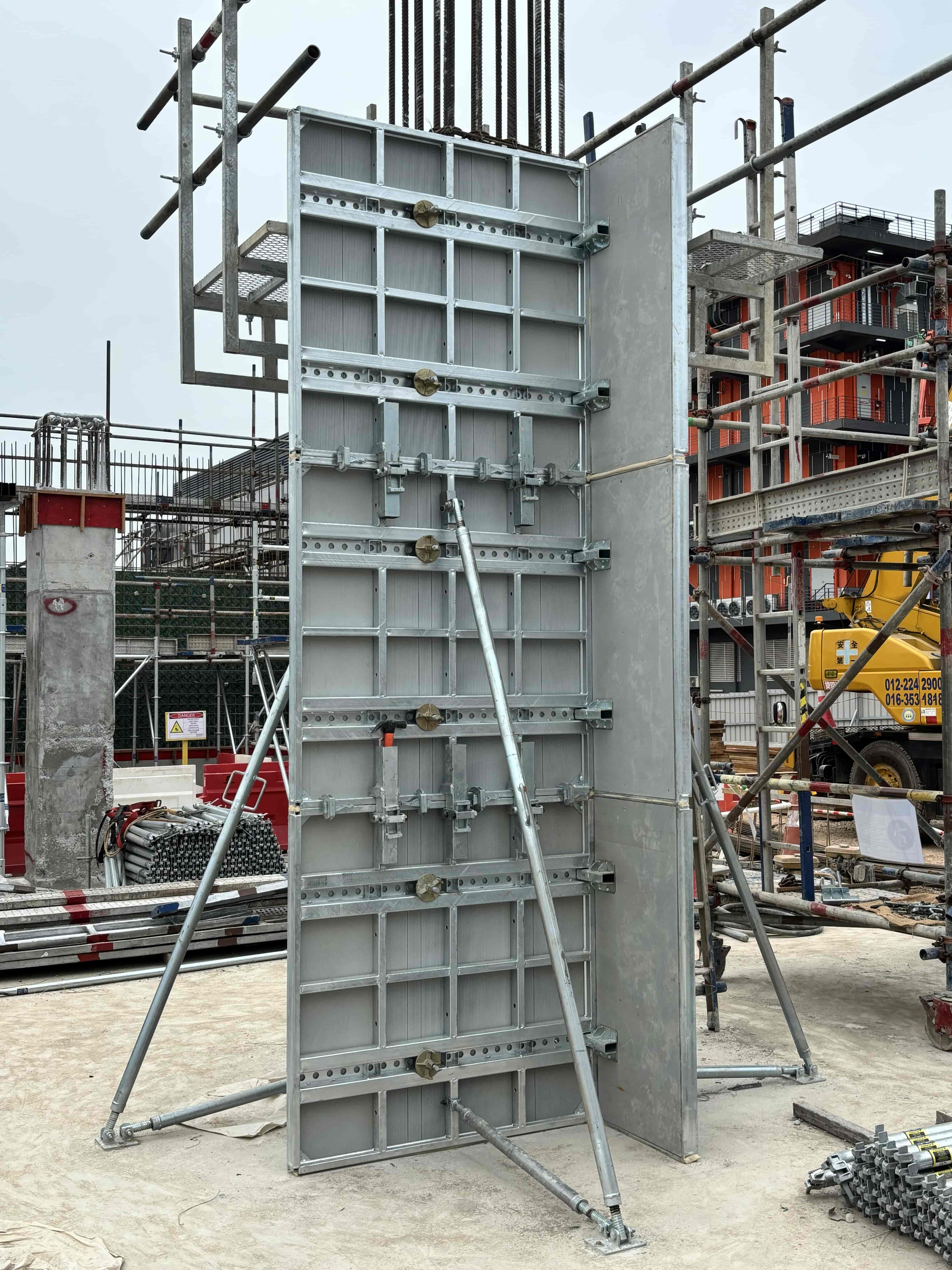 B-form detail 3